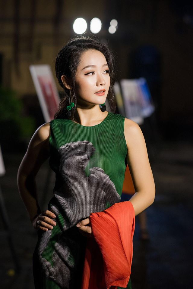 Hình ảnh gợi cảm hiếm thấy của MC thời sự từng thi hoa hậu Hình ảnh gợi cảm hiếm thấy của MC thời sự từng thi hoa hậu